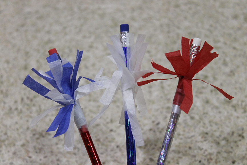 Sparkler pencils are a quick patriotic craft to do with kids that you can complete in less than 10 minutes!