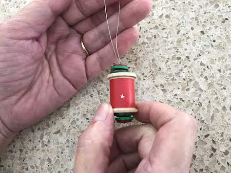 This is a cute Christmas ornament that you can make with kids.